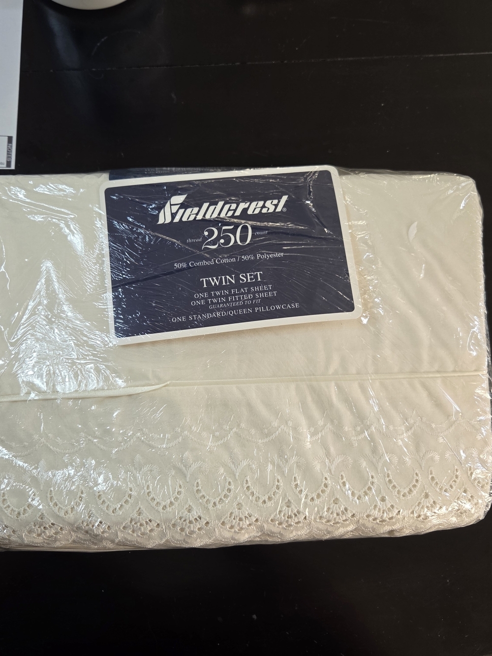 Fieldcrest 250 Twin Duchess Lace Sheet Set in White